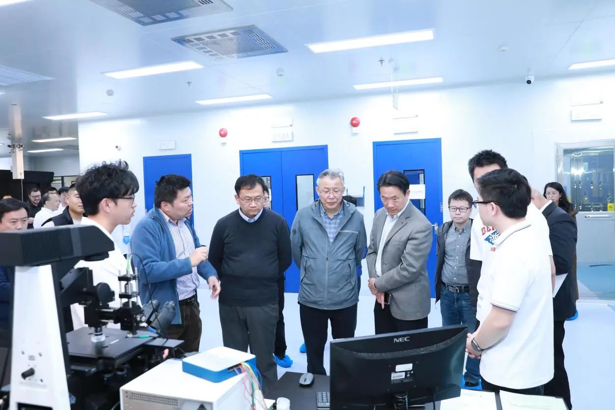 多模态跨尺度生物医学成像设施通过工艺性能自验收